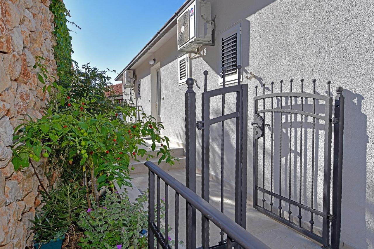 Apartments Biba Hvar Хвар Экстерьер фото